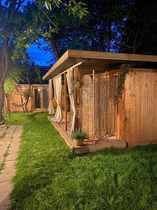 Superbe Avec Jardin, Sauna Et Jacuzzi Bruselas